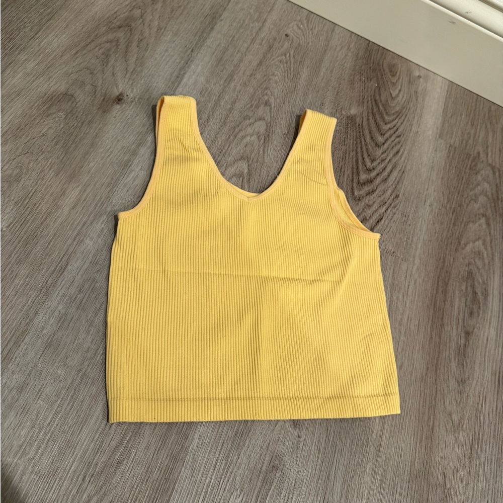 Yellow ribbed tank top